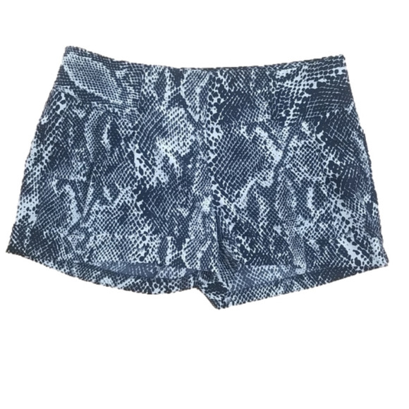 Express Pants - EXPRESS Shorts Mid Rise  Snakeskin Print Summer Size 2